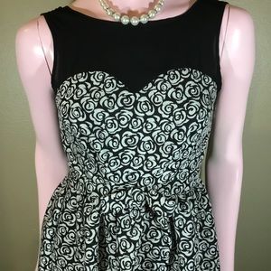 Stunning Coco Love Size Small Rose Pattern Dress
